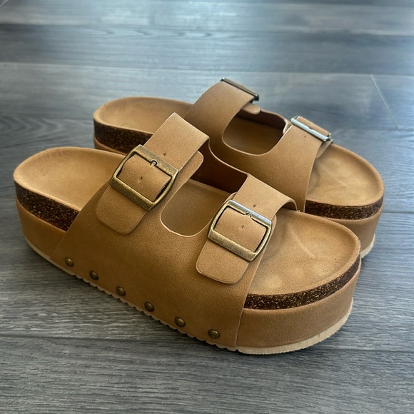 Women’s platform sandal size 9 - Picture 4 of 5